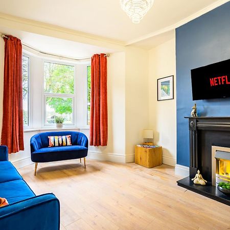 バクストン Stunning House Sleeps 7 - Parkingヴィラ エクステリア 写真